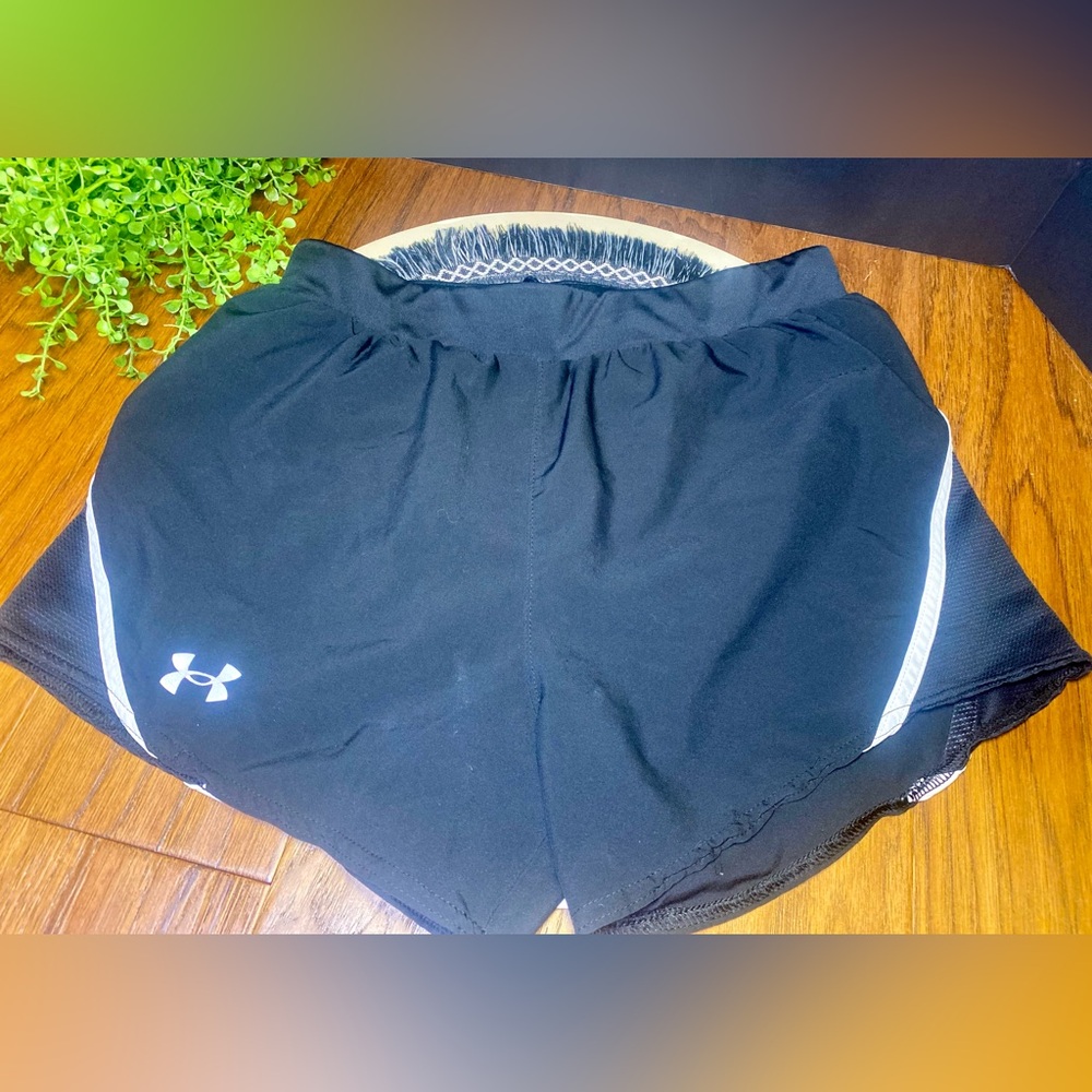 Under Armour Black and White Performance Shorts With‎ Lining